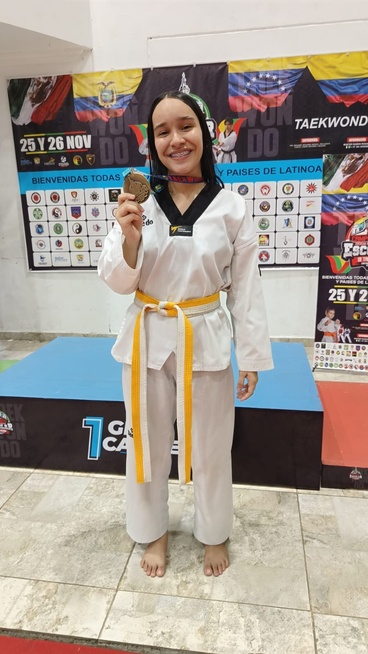 Taekwondista sucreña ganó medalla de plata