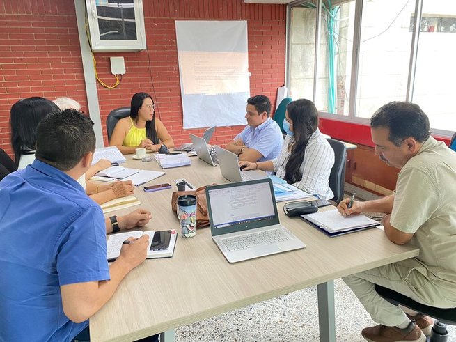 Educación culminó en el empalme de Lucy García