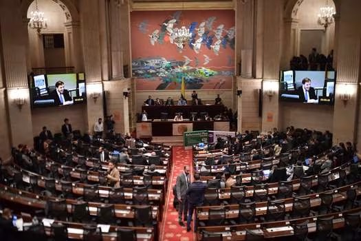 Gobierno logra aprobar más del 90% de la reforma a la salud