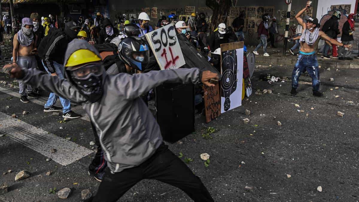 Petro no puede liberar a jóvenes de 'primera línea': Corte Constitucional
