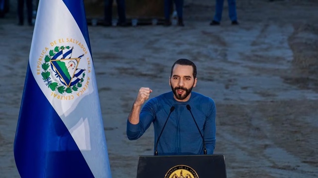 Bukele sale de la presidencia en busca de la reelección