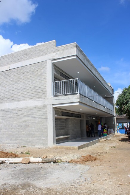 Colegio del corregimiento Castilleral en Lorica tiene nuevas aulas de clase