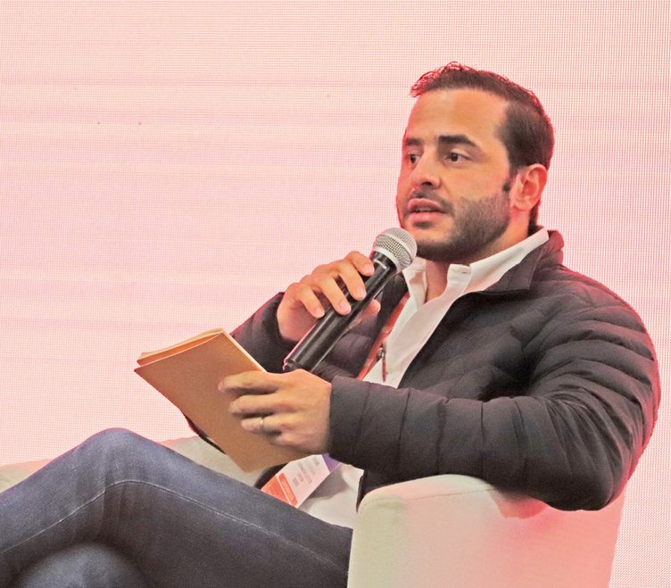 "No podemos hacer reformas aisladas y cada dos años"