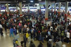 Expulsaron de la Terminal de Transporte de Bogotá a 200 desplazados del Chocó