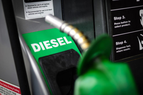 MinHacienda subirá el precio del diésel a 190 grandes empresas: el galón pasaría de $9.000 a $16.000