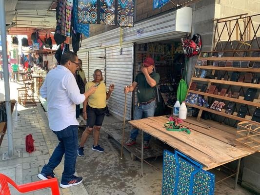 Dictan charlas a comerciantes en Montería