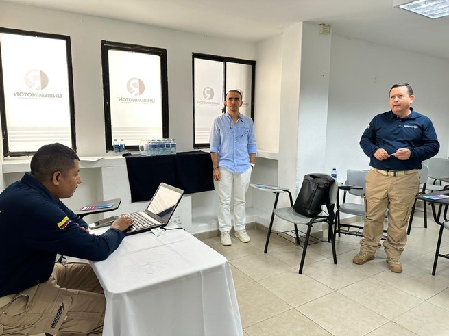 Sesión de comité de trata de personas