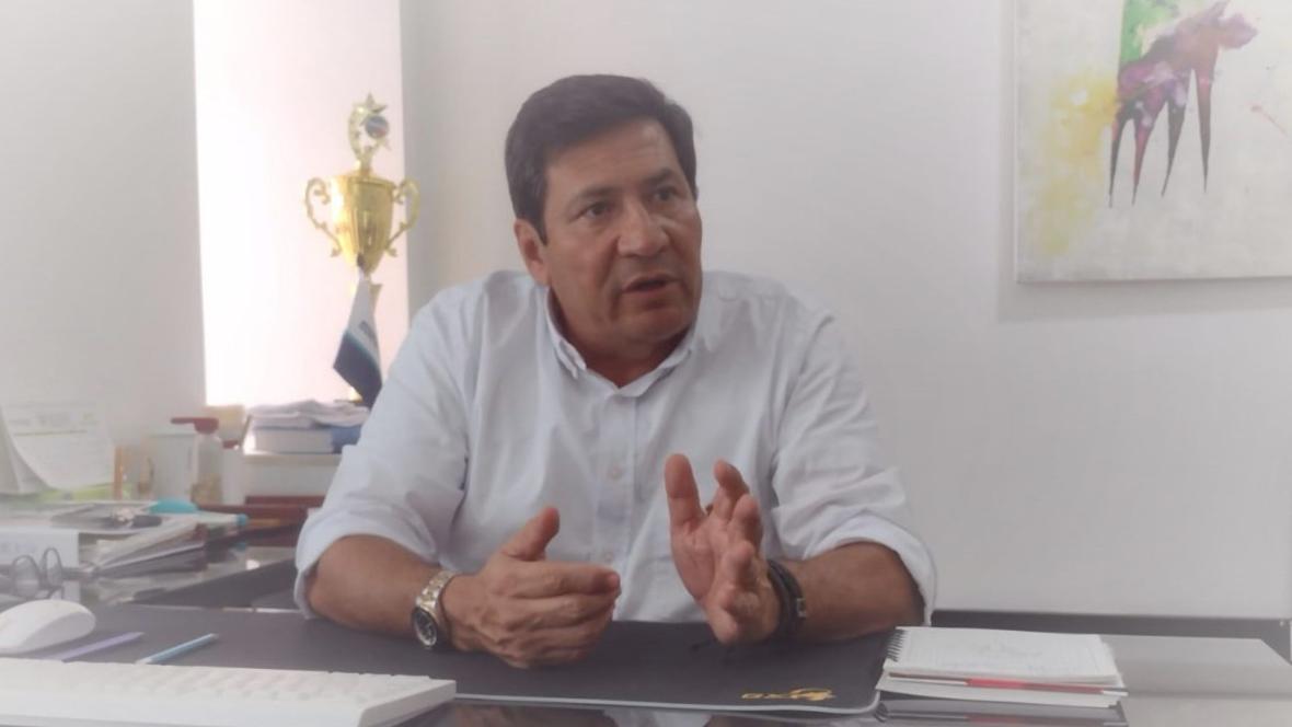 Otro cuestionamiento a Peralta: lo señalan de acoso y maltratador