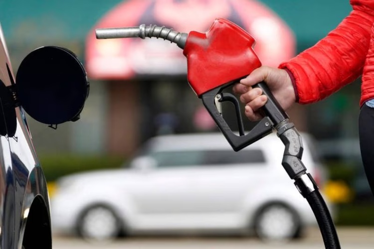 En diciembre no habrá incremento en el precio de la gasolina