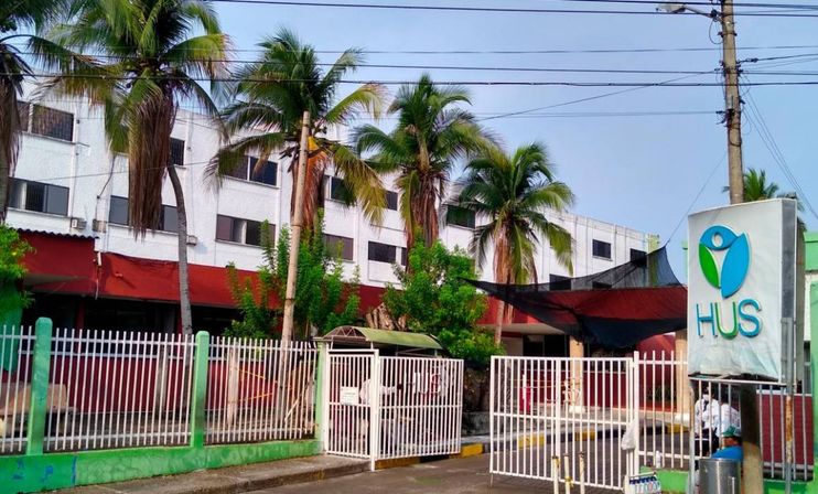 Encrucijada en el HUS, no les han pagado, pero no se atreven a protestar