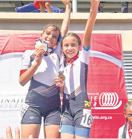 Ganaron medallas en el Nacional de Patinaje