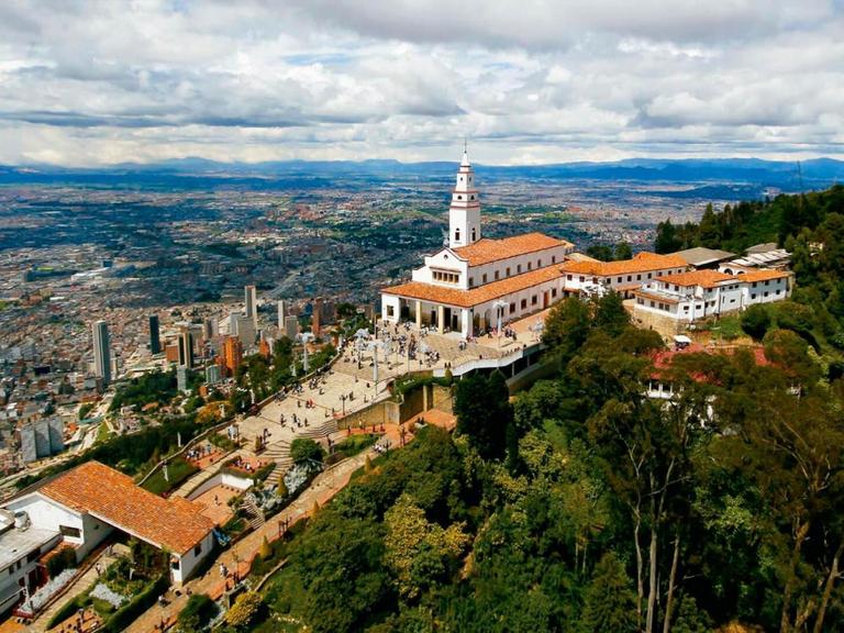 7 menores y 3 adultos están desaparecidos en Monserrate