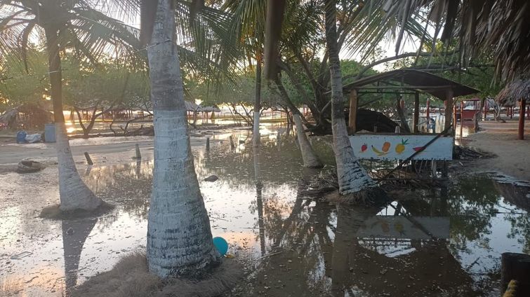 Emergencia por mar de leva en el Golfo: hoteleros están preocupados