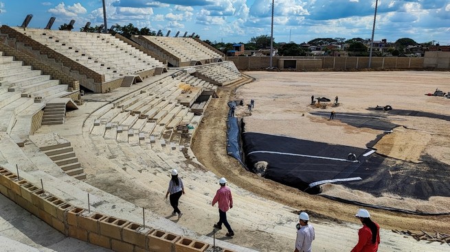 Se acaba este gobierno y el estadio va por el 50% de avance