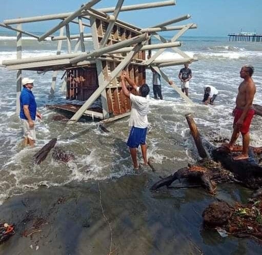 Córdoba sigue siendo afectada por el mar de leva