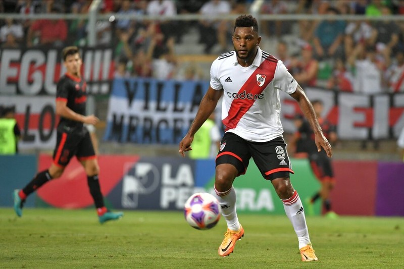 Miguel Borja a otro grande de Argentina