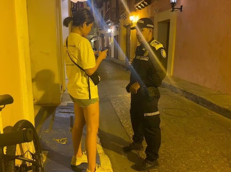 22 millones le cobraron a turista por paseo en coche