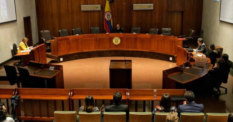 Condenan a exgobernador del Huila por irregularidades en el contrato de una piscina