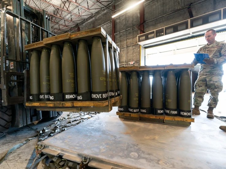 EE.UU envía a Ucrania el último paquete de armamento del 2023