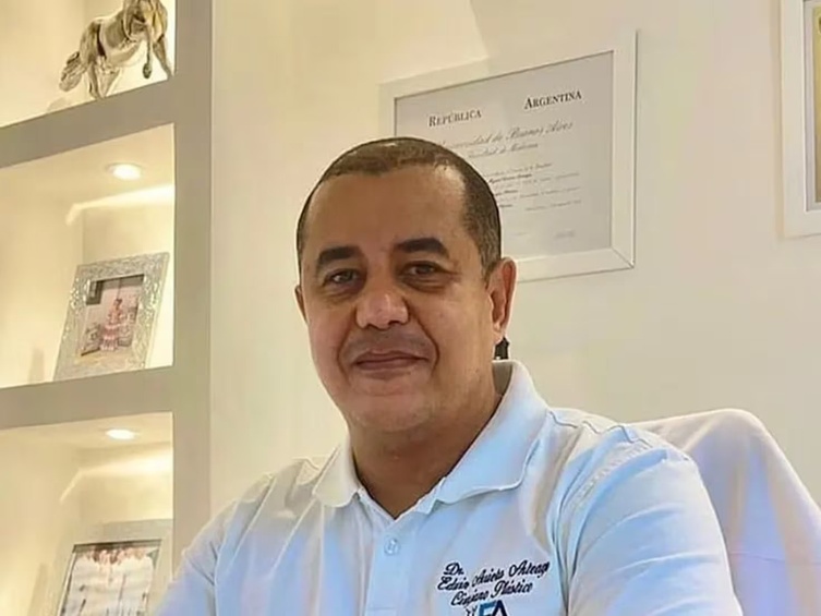Familia del médico Edwin Arrieta recibe sus cenizas