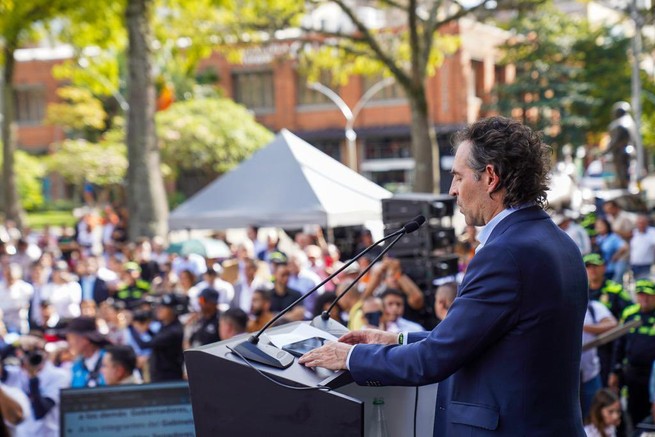 No es normal lo que pasó en Medellín, la saquearon: Fico Gutiérrez