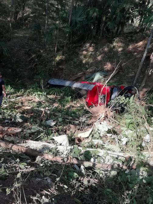 Camión cisterna cayó a un abismo