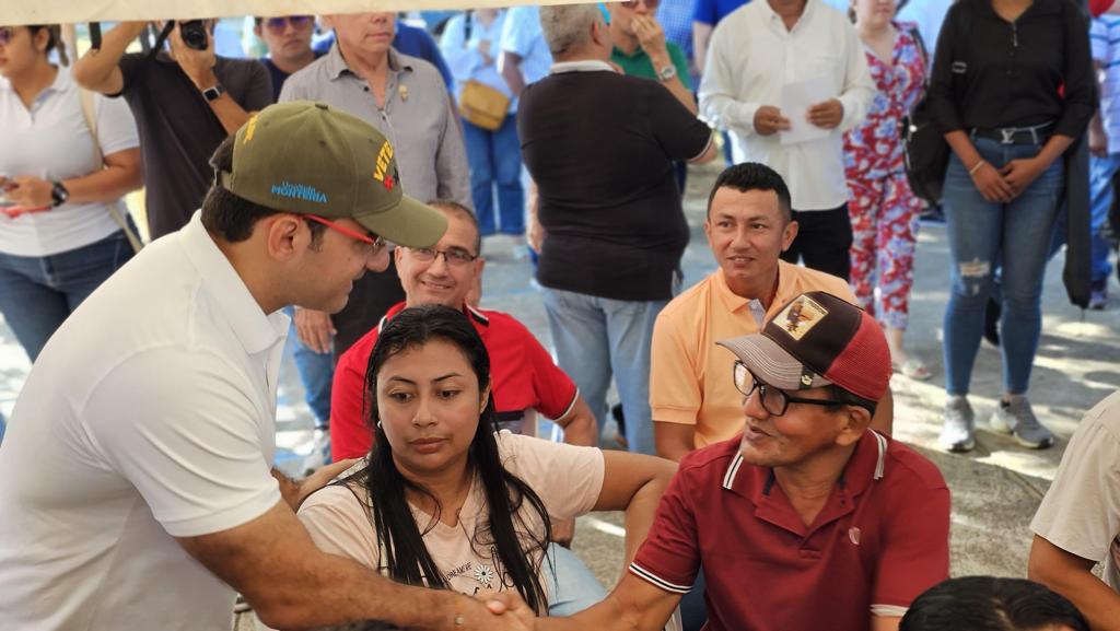 Hugo Kerguelén escuchó a la comunidad de Santa Lucía en primer ‘Encuentro por el Desarrollo y el Trabajo’
