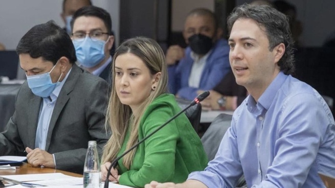 Sale de EPM la ficha de Quintero