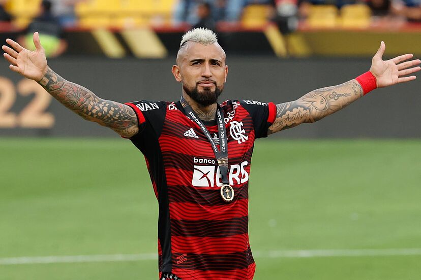 Arturo Vidal puso sus condiciones para llegar al América de Cali