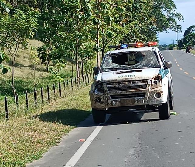 Tres policías heridos deja ataque de criminales en zona rural de Turbo
