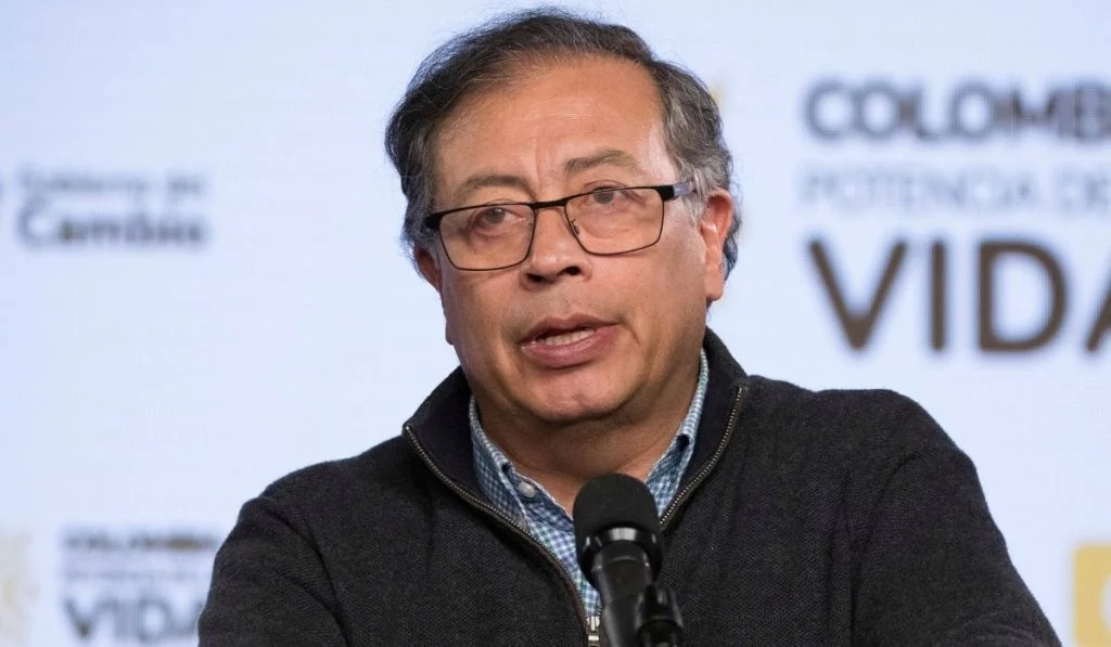 Petro canceló su viaje a Davos, Suiza
