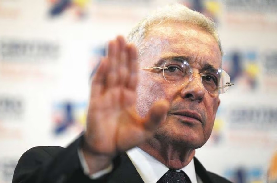 Uribe cuestionó las reformas planteadas por el gobierno Petro