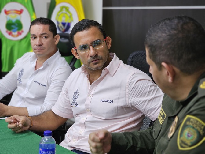 Alcalde de Montería lideró PMU en la Policía Metropolitana para operativo en predio de Comfacor