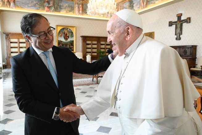 “Cuente conmigo”: Así se despidió el Papa Francisco de Petro