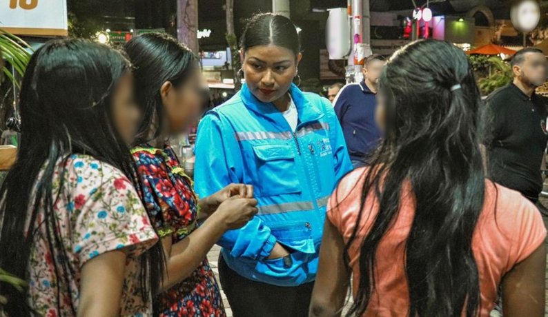 Indígenas estarían ofreciendo mostrar sus partes íntimas a cambio de dinero