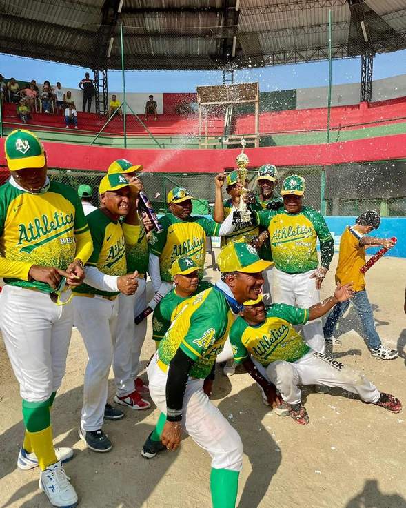 Atléticos Mecar, campeón plus-50