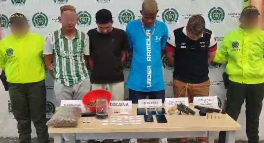 Capturas, incautación de armas de fuego y más de 900 gramos de droga