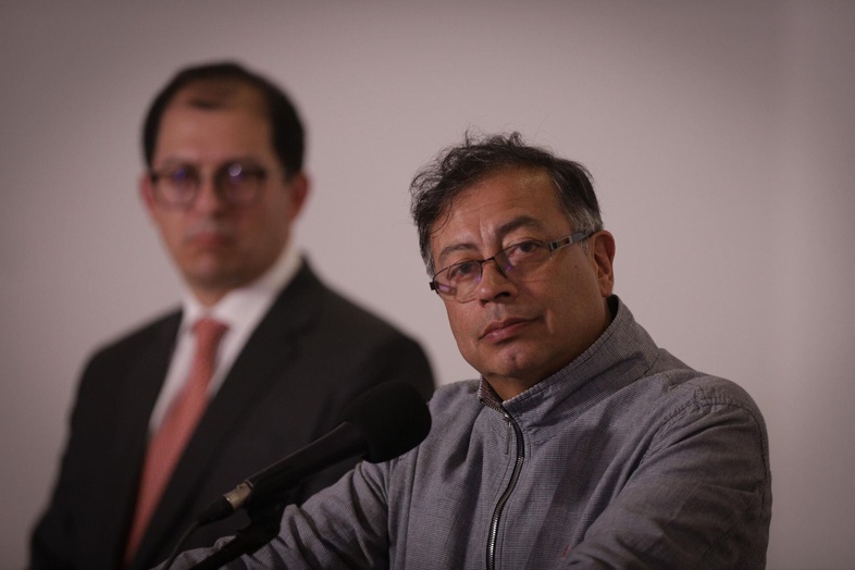 Siguen los ataques entre el presidente Petro y el fiscal Barbosa