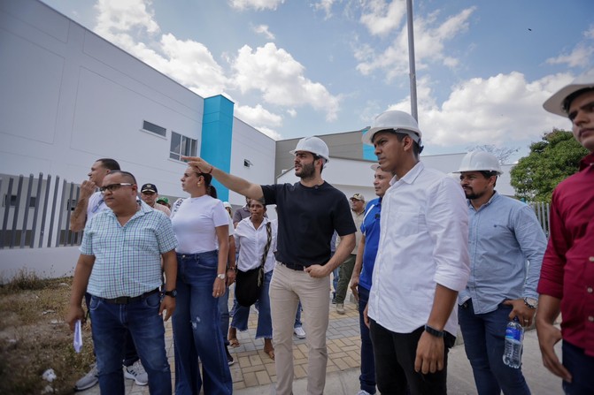 Contratista de hospital de Chinú le colmó la paciencia al Gobernador