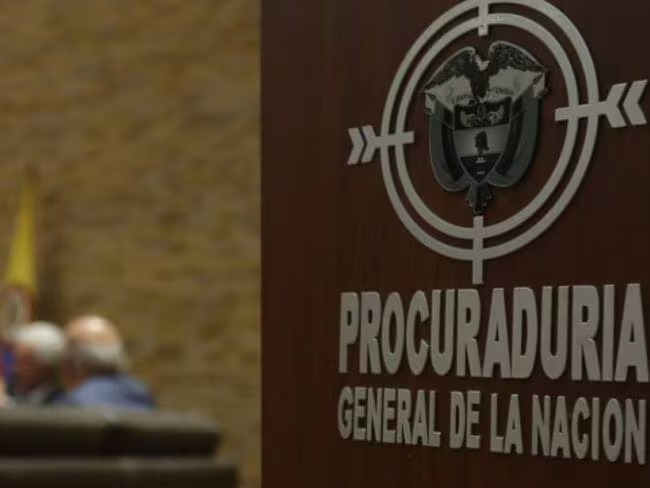 La Procuraduría sanciona a patrullero que sostenía vínculos con el Clan del Golfo