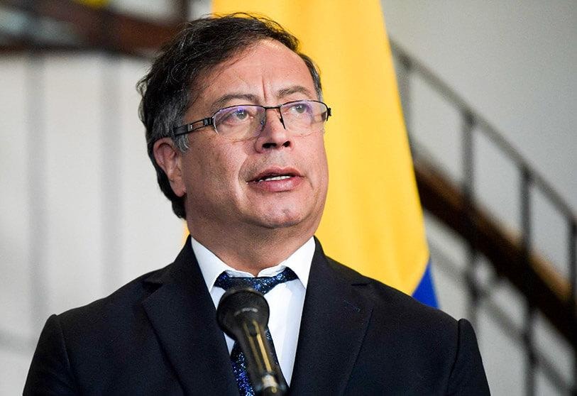 Petro le pide $130 millones de compensación económica a Pastrana