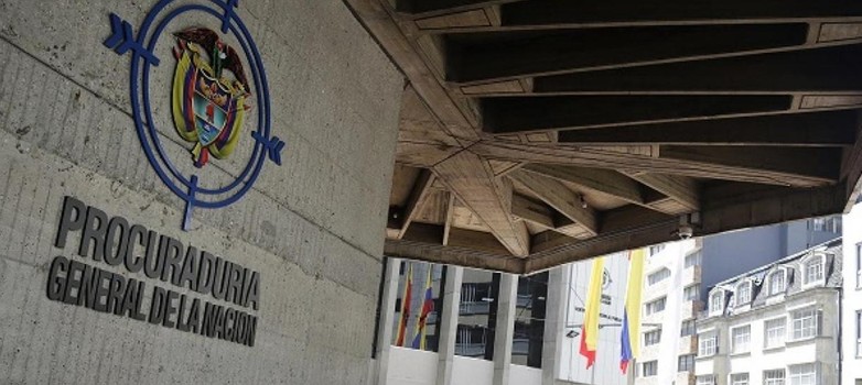 La sancionan por suministrar información falsa a la hoja de vida