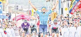 Tiró con fuerza y se quedó con la etapa 2