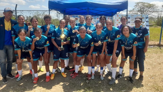 Club Leicy Santos es el campeón