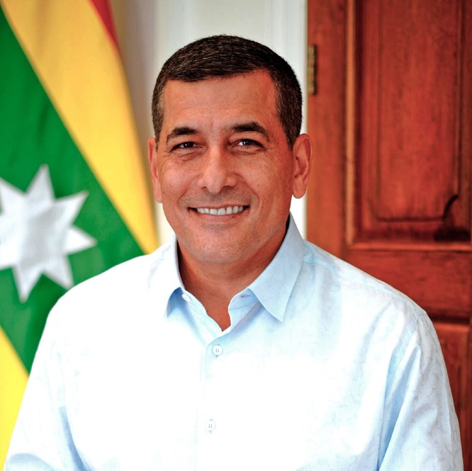 Dumek entregará megacolegio