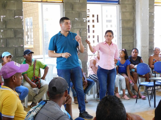 En colegio de Sucre, Sucre no quieren al rector