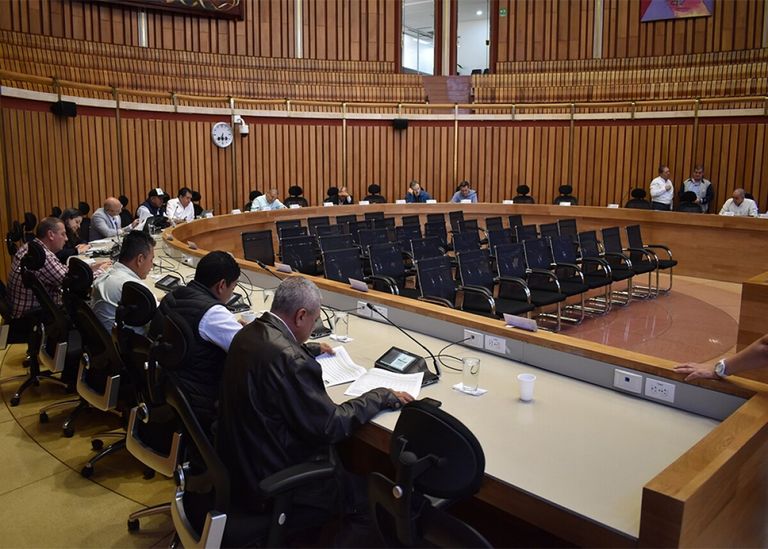 Diputados de Antioquia le piden al Gobierno plata para obras