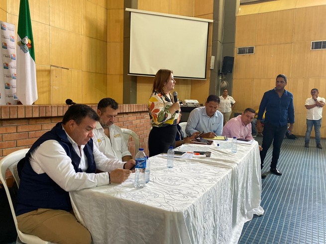 Siete compromisos en la primera mesa técnica con los yuqueros