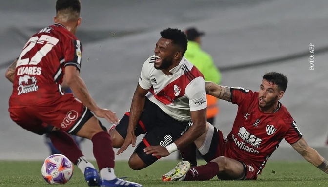 Miguel Ángel Borja prendió las alarmas en River Plate
