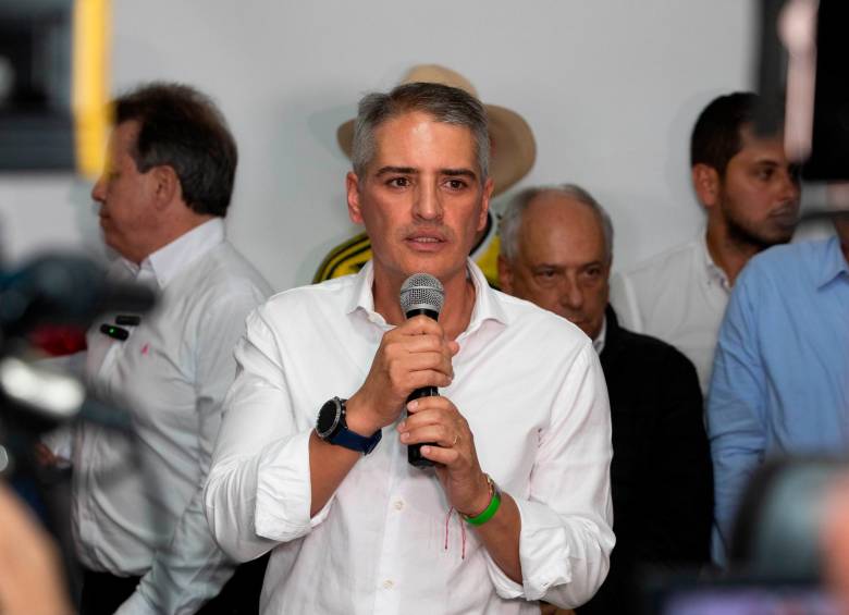 Gobernador de Antioquia dejó callado a Petro